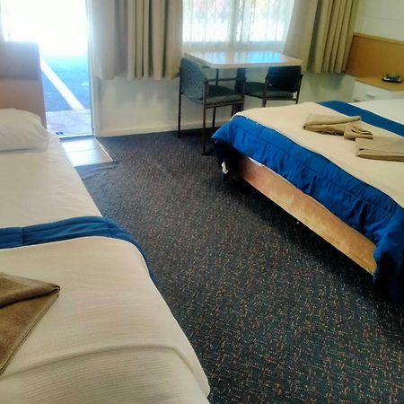 Oakey Motel Экстерьер фото