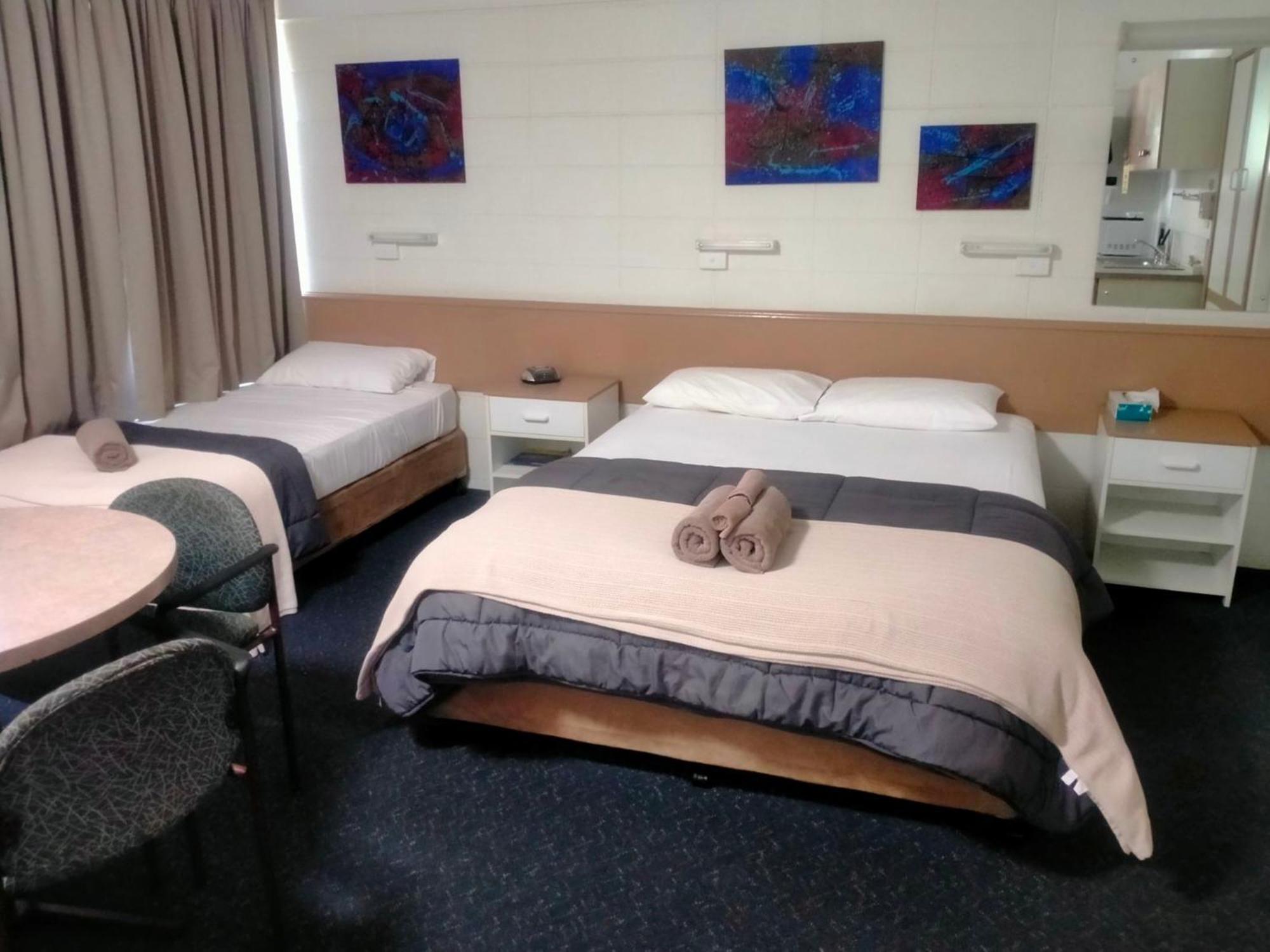 Oakey Motel Экстерьер фото