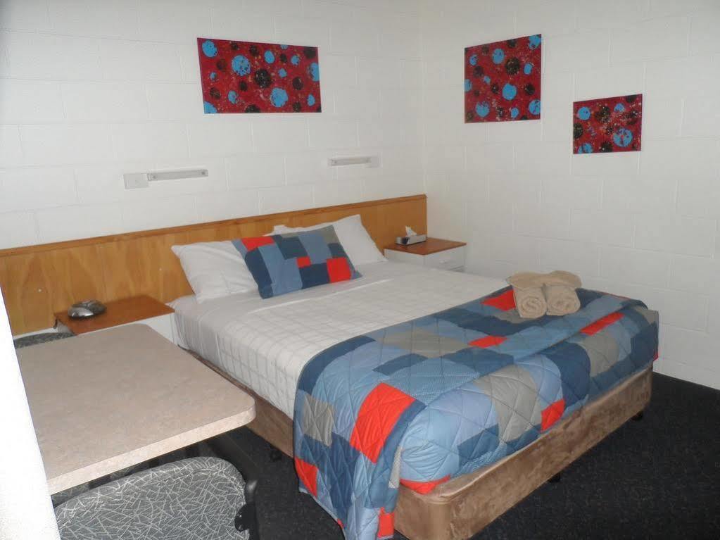 Oakey Motel Экстерьер фото